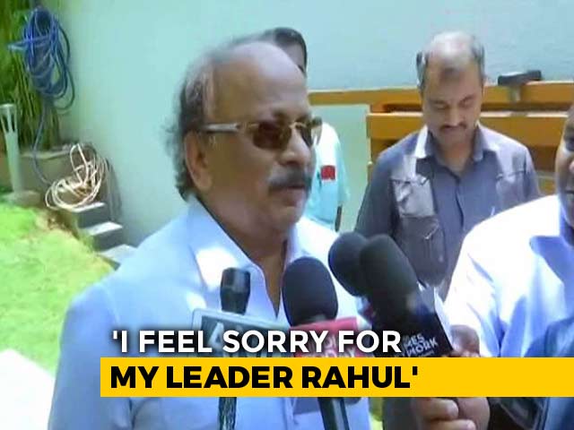 Sulking Karnataka Lawmaker Calls Congress Leader "Buffoon", Party Upset