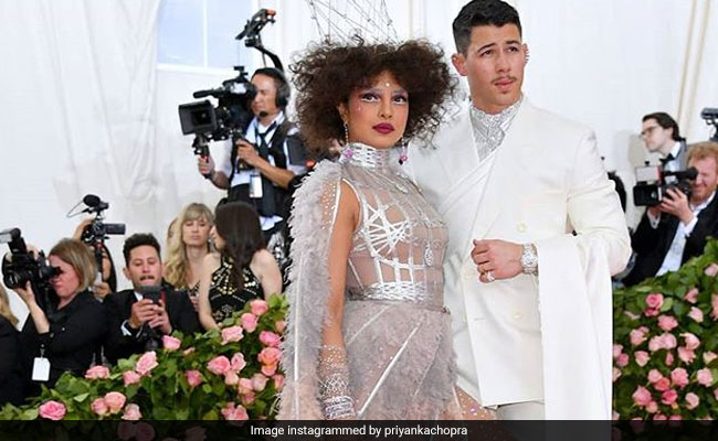 Met Gala 2019: Priyanka Chopra Camps It Up In Dramatic Dior And Unreal Make-Up