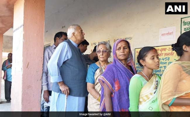 मोदी सरकार के घोर विरोधी यशवंत सिन्हा ने हजारीबाग में डाला वोट, इस सीट पर उनके बेटे जयंत हैं  BJP प्रत्याशी