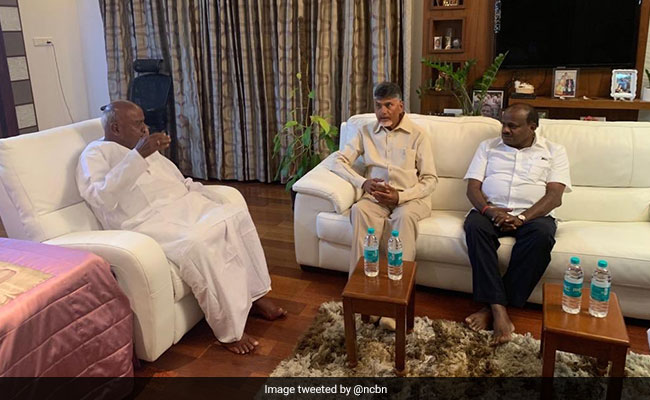 Election Results 2019: चंद्रबाबू नायडू ने ईवीएम के मुद्दे पर देवगौड़ा से मुलाकात की