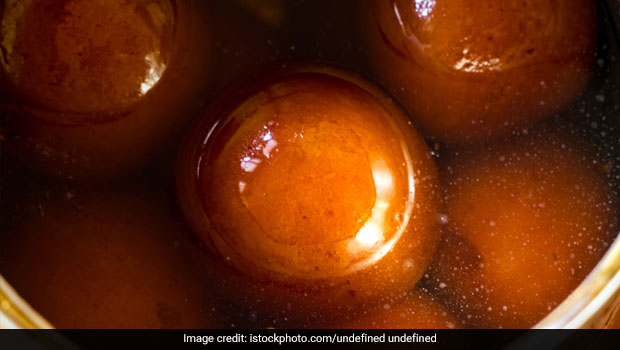 How To Make Gulab Jamun Without Khoya At Home During Lockdown (Recipe Inside)