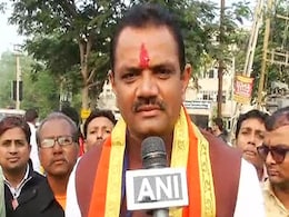 गुजरात के BJP प्रमुख जीतूभाई वघानी पर चला चुनाव आयोग का डंडा, प्रचार करने पर लगा 72 घंटे का बैन गुजरात के BJP प्रमुख जीतूभाई वघानी पर चला चुनाव आयोग का डंडा, प्रचार करने पर लगा 72 घंटे का बैन