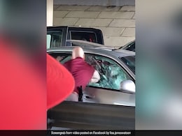 US Cop Defends Officer Seen On Video Bashing Car Window To Drag Man US Cop Defends Officer Seen On Video Bashing Car Window To Drag Man