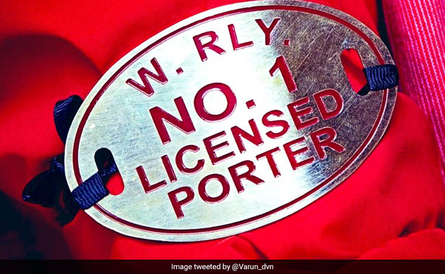 वरुण धवन ने 'कुली नंबर 1' का किया ऐलान तो बॉलीवुड एक्टर बोले- मेरा नाम का इस्तेमाल...