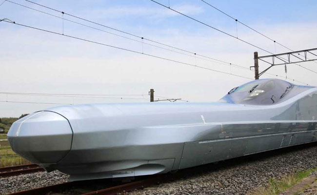 Japan Bullet Train Runs At 280 Kilometres Per Hour With Door Open