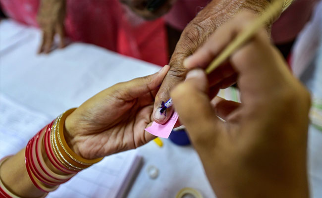 After AIADMK's Complaint, Repoll Ordered In 7 Polling Stations In Tamil Nadu