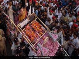 Akhilesh Yadav, Maneka Gandhi Among Top Contenders For Phase 6 UP Polls Akhilesh Yadav, Maneka Gandhi Among Top Contenders For Phase 6 UP Polls