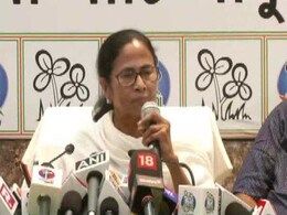 TMC के विधायकों का BJP में शामिल होने का सिलसिला जारी, जल्द यह छह विधायक और सांसद छोड़ सकते हैं पार्टी- सूत्र  TMC के विधायकों का BJP में शामिल होने का सिलसिला जारी, जल्द यह छह विधायक और सांसद छोड़ सकते हैं पार्टी- सूत्र