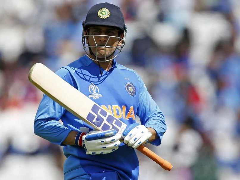 "Can Retire Whenever He Wants": Shane Warne Hits Out At MS Dhoni Critics