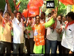 BJP बंगाल में बाकी चरणों के चुनाव एक साथ कराने के पक्ष में नहीं, चुनाव आयोग को दी ये दलील BJP बंगाल में बाकी चरणों के चुनाव एक साथ कराने के पक्ष में नहीं, चुनाव आयोग को दी ये दलील