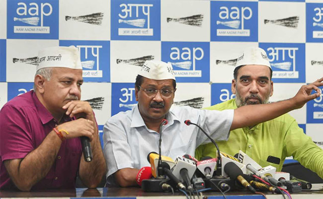 AAP Lawmakers To Hold Public Meets For Free Ride For Women Plan Feedback
