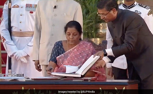 In Divya Spandana's Congratulatory Tweet To New Finance Minister, A Jibe