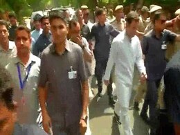 राहुल गांधी ने दिल्ली में डाला वोट, कहा- पीएम मोदी ने प्रचार में नफरत का प्रयोग किया, मगर प्यार की जीत होगी राहुल गांधी ने दिल्ली में डाला वोट, कहा- पीएम मोदी ने प्रचार में नफरत का प्रयोग किया, मगर प्यार की जीत होगी