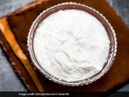 दही के साथ भूलकर भी ना करें इन 3 चीजों का सेवन, सेहत को पहुंचा सकता है नुकसान दही के साथ भूलकर भी ना करें इन 3 चीजों का सेवन, सेहत को पहुंचा सकता है नुकसान