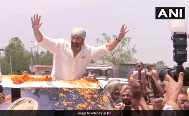 Lok Sabha Polls: BJP's Sunny Deol Gets Poll Body Notice For Loudspeaker At Public Meet