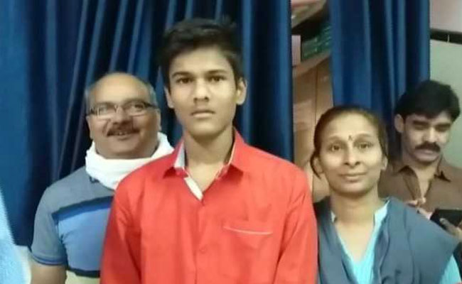 Son Of Watchman In Sagar Tops Madhya Pradesh Class 10 Exam
