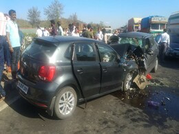 मुंबई-अहमदाबाद हाईवे पर भीषण सड़क हादसा, छह लोगों की मौत मुंबई-अहमदाबाद हाईवे पर भीषण सड़क हादसा, छह लोगों की मौत