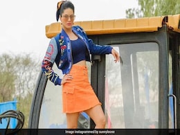 #JCBkikhudai: JCB के ऊपर खड़े होकर सनी लियोनी ने कही ये बात, लोग बोले- 'बेबी डॉल मैं JCB' #JCBkikhudai: JCB के ऊपर खड़े होकर सनी लियोनी ने कही ये बात, लोग बोले- 'बेबी डॉल मैं JCB'