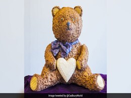 Giant 28 Kg Chocolate Teddy Bear Created To Celebrate Royal Baby Giant 28 Kg Chocolate Teddy Bear Created To Celebrate Royal Baby