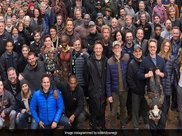 Viral: Robert Downey Jr Posts Epic <i>Avengers</i> Cast And Crew Pic And We Love It 3,000 Viral: Robert Downey Jr Posts Epic <i>Avengers</i> Cast And Crew Pic And We Love It 3,000
