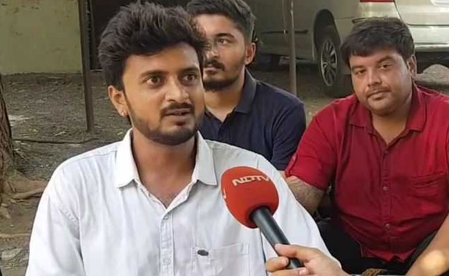Meet The 23-Year-Old Who Risked His Life To Save Others During Surat Fire