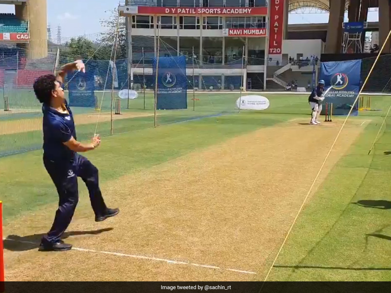 सचिन तेंदुलकर ने बालसखा विनोद कांबली को फेंकी गेंद, VIDEO पर चुटकी लेते हुए ICC ने कहा-नोबॉल..