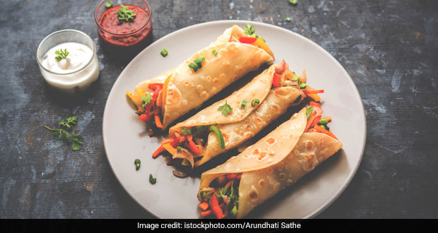 Weight Loss: How To Make Low-Carb Paneer Kathi Roll With Besan Ki Roti