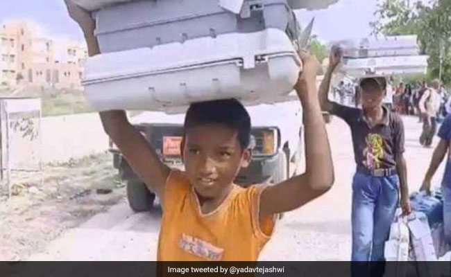 Lok Sabha Polls: "EVMs Transported By Child Labour": Tejashwi Yadav Attacks Poll Body