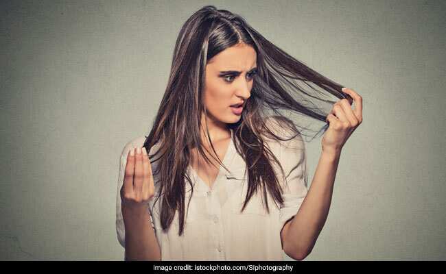 त्वचा और बालों की सेहत का ध्यान रखना है जरूरी, यहां पढ़ें टिप्स