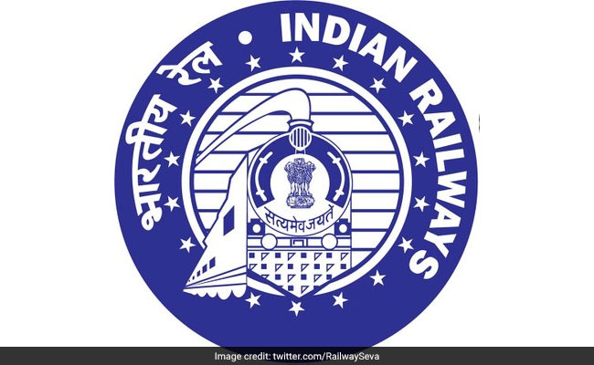 Railway Bharti 2025: सेंट्रल रेलवे में 10वीं पास लिए नौकरी, हाथ से जाने दें मौका, 2418 पदों पर अभी करें अप्लाई