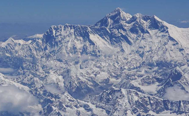American Climber Dies On Mount Everest