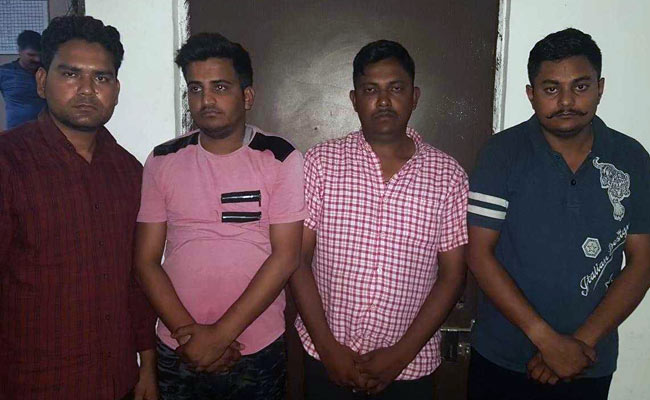 क्रेडिट कार्ड फ्रॉड करने वाले गिरोह का पर्दाफाश, एसटीएफ ने चार को दबोचा