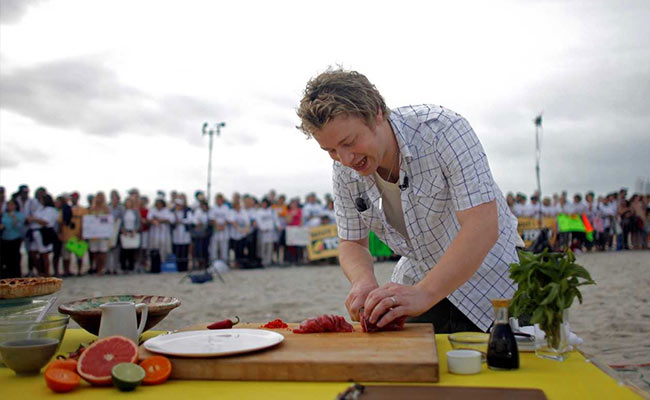 Celebrity Chef Jamie Oliver Shutters Most UK Restaurants, 1,000 Jobs Go