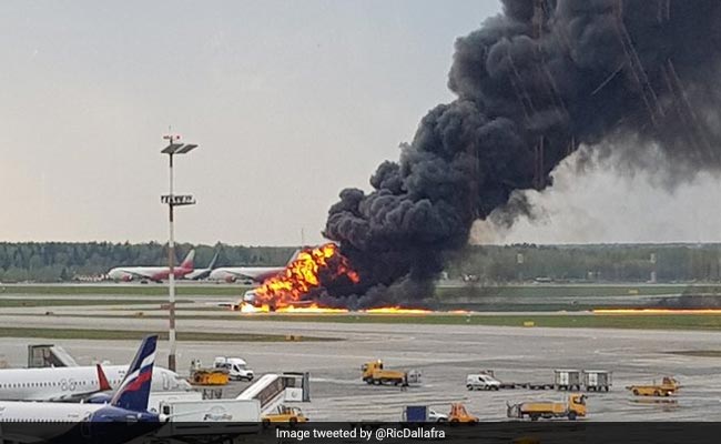Lightning Caused Deadly Russia Plane Landing That Killed 41, Says Pilot