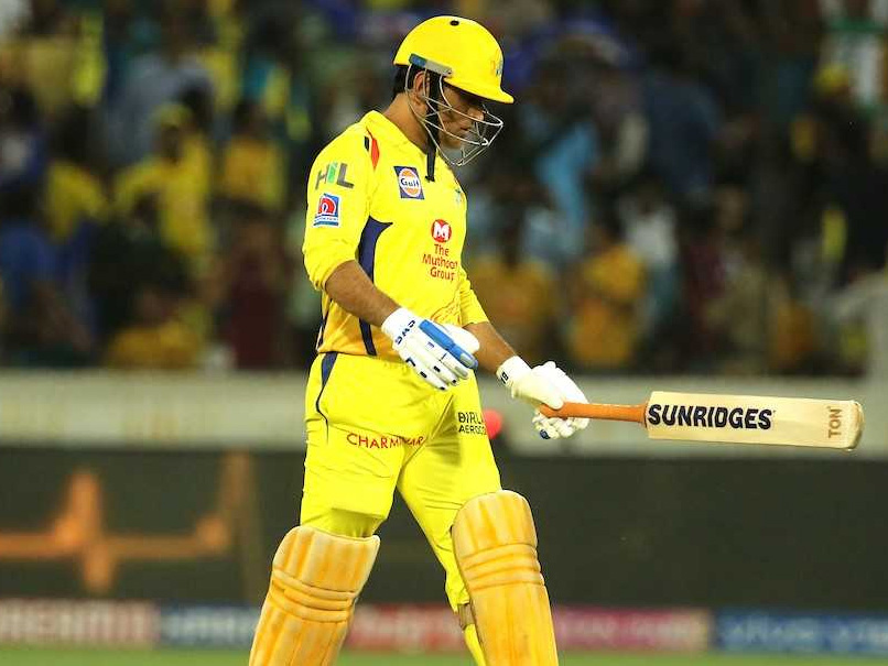 CSK vs MI, IPL Final: एमएस धोनी रनआउट हैं या नहीं, देखें VIDEO, फैंस बोले-चीटिंग हुई...