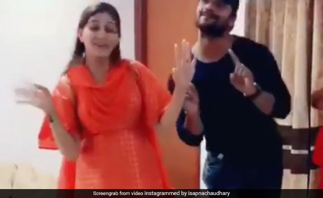 सपना चौधरी ने भोजपुरी गाने पर जमकर लगाए ठुमके, बार-बार देखा जा रहा Video