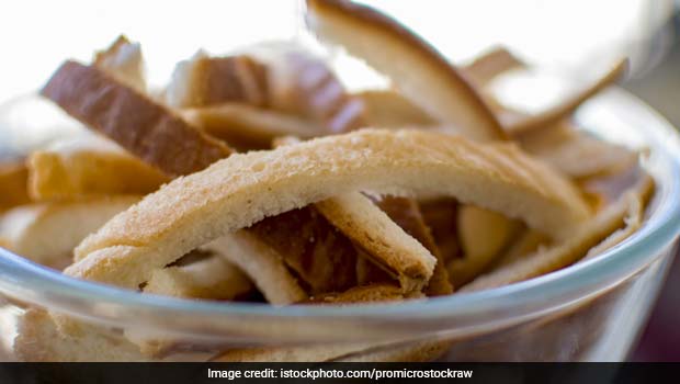 3 Things You Can Make From Bread Sides/Corners