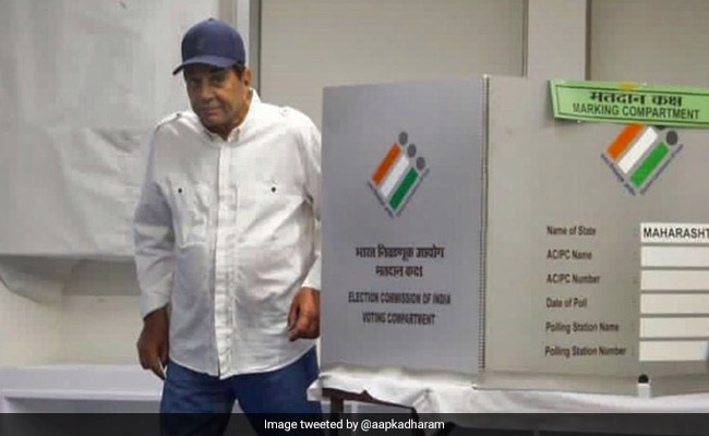 धर्मेंद्र ने वोट डालते हुए Photo की पोस्ट, 15 अगस्त, 1947 को लेकर कह गए ये बात