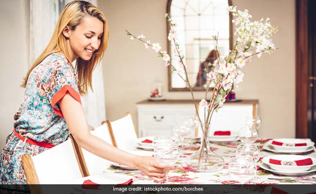 7 Table Cloths To Try For Your Next Dinner Party