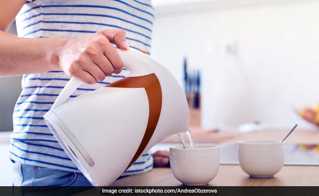 7 Stylish And Efficient Electric Kettles To Add To Your Kitchen