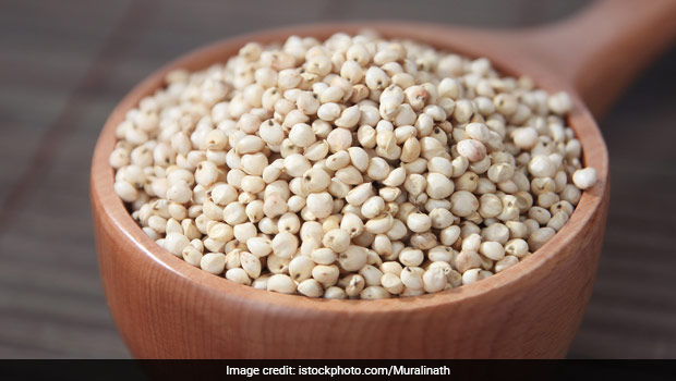 Jowar contains a variety of essential nutrients, including antioxidants, iron, magnesium and B vitamins