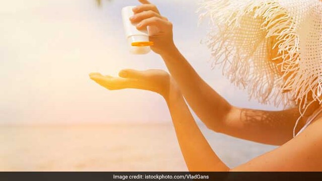 What comes first? Sunscreen or a moisturizer?