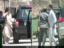 संकट में राजस्थान सरकार? राहुल से मिलने पहुंची प्रियंका गांधी, अशोक गहलोत और सचिन पायलट संकट में राजस्थान सरकार? राहुल से मिलने पहुंची प्रियंका गांधी, अशोक गहलोत और सचिन पायलट