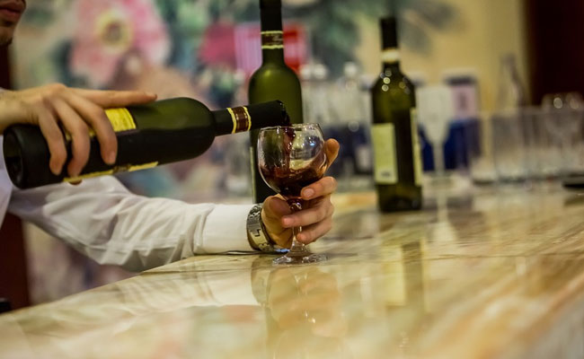 Drunk US Man Went On Killing Spree, Cops Charged Bartender Who Served Him