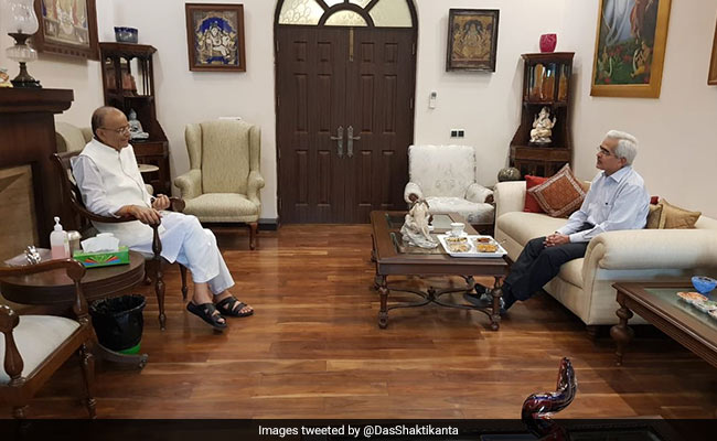 Reserve Bank Governor Meets Arun Jaitley Amid Rumours Of BJP Leader's Ill Health