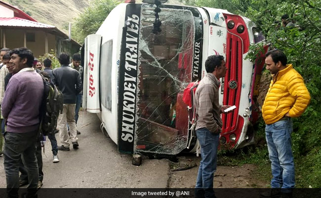 Bus Carrying BJP Workers Overturns In Himachal Pradesh, 7 Injured