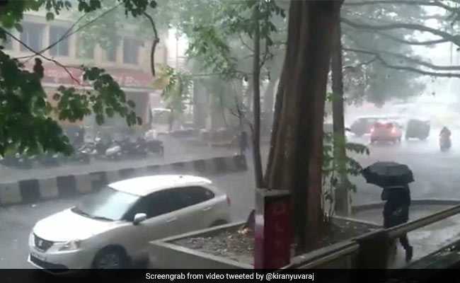Heavy Rain, Hailstorm Hit Bengaluru; Twitter Rejoices Pleasant Change