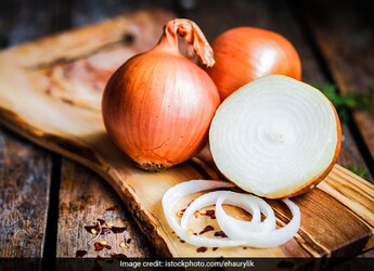 Benefits Of Eating Onion: गर्मियों में कच्ची प्याज खाने के चार कमाल के फायदे Recipe