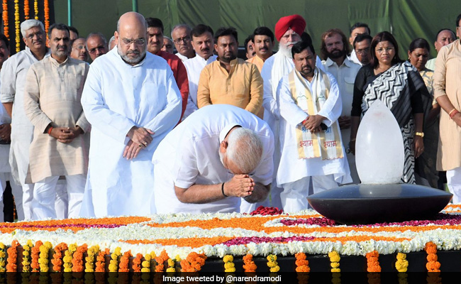 PM Modi Meets Amit Shah Amid Suspense Over Cabinet Before Oath Today