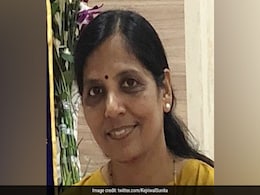 Arvind Kejriwal's Wife To Campaign For "Brother-In-Law" Bhagwant Mann Arvind Kejriwal's Wife To Campaign For "Brother-In-Law" Bhagwant Mann